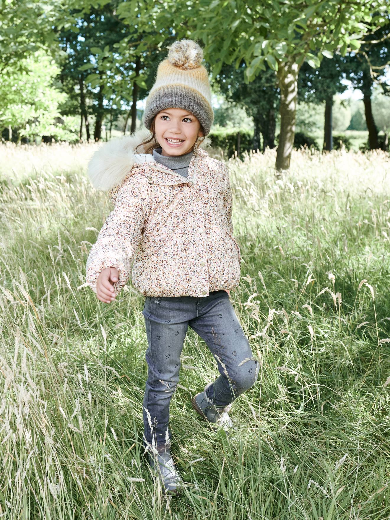 https://kids-avenue.com.ua/pages/gallery/6256/jean-droit-details-uses-fille (6).jpg